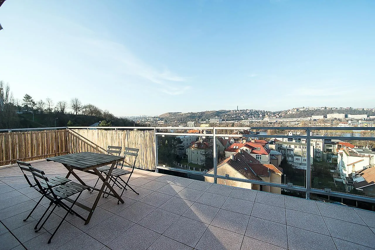 Castle View Apartment With 3 Balconies Ideal For Groups By Easybnb Prag