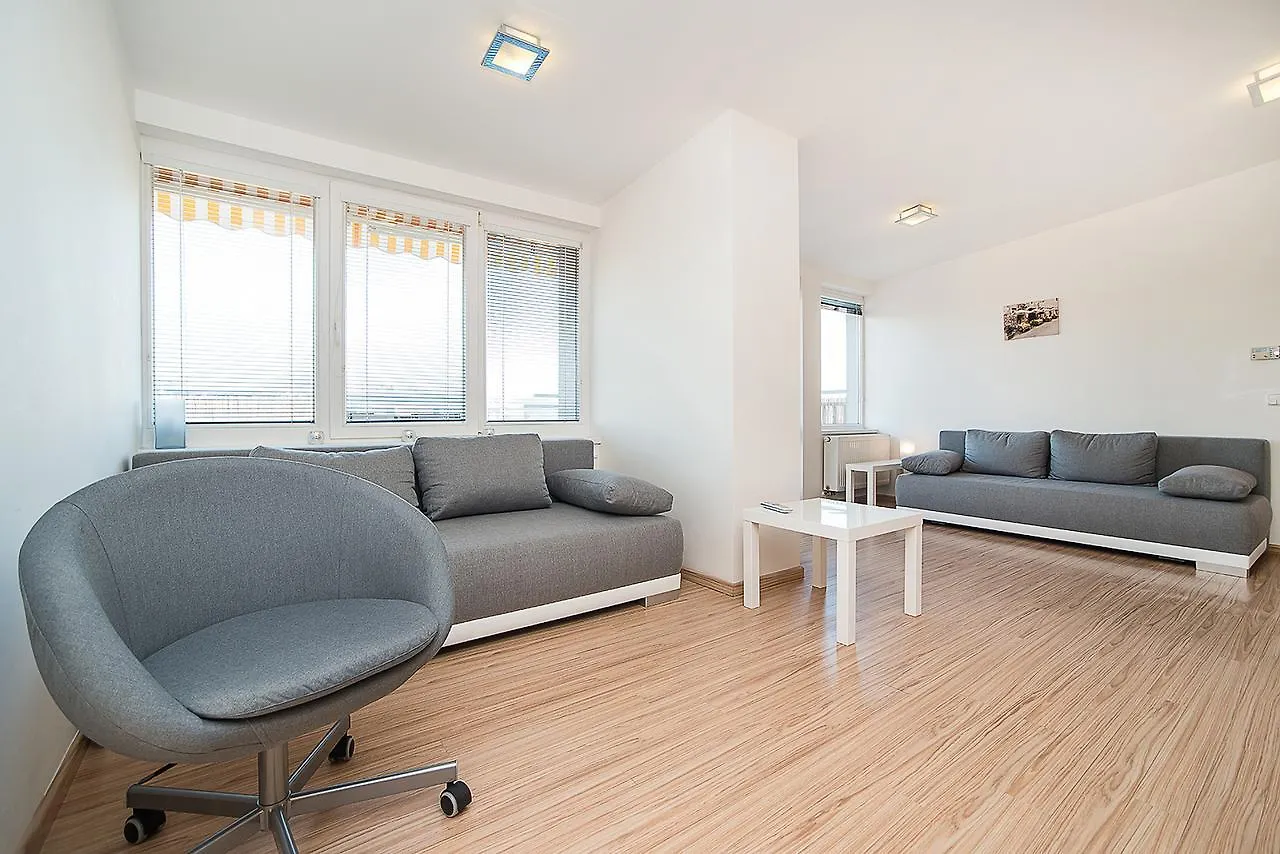 Castle View Apartment With 3 Balconies Ideal For Groups By Easybnb Prag