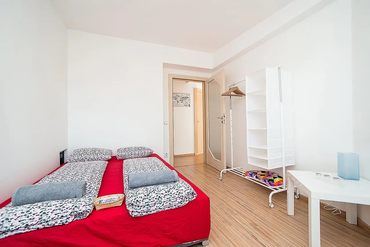 Castle View Apartment With 3 Balconies Ideal For Groups By Easybnb Prag Çek Cumhuriyeti