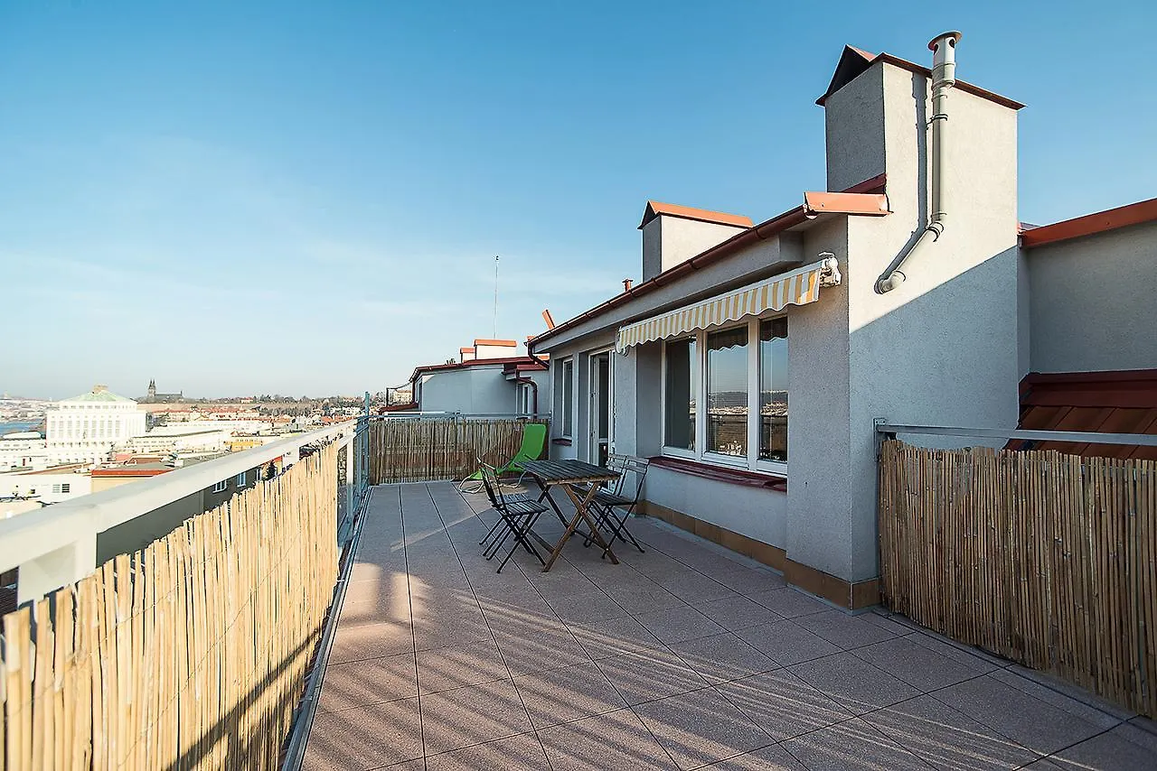 Castle View Apartment With 3 Balconies Ideal For Groups By Easybnb Praha