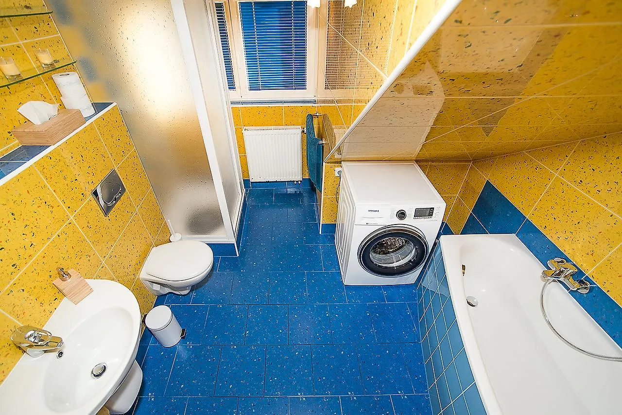 Castle View Apartment With 3 Balconies Ideal For Groups By Easybnb Praha